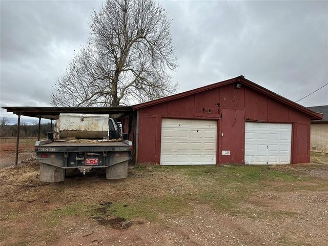 2167 County Street 2988, Blanchard, OK 73010