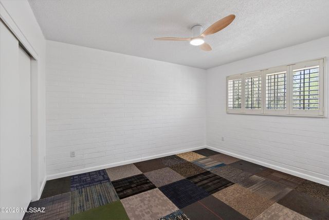 5901 N Oracle Rd Apt 24, Tucson, AZ 85704