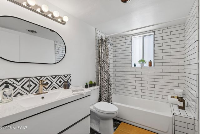 5901 N Oracle Rd Apt 24, Tucson, AZ 85704