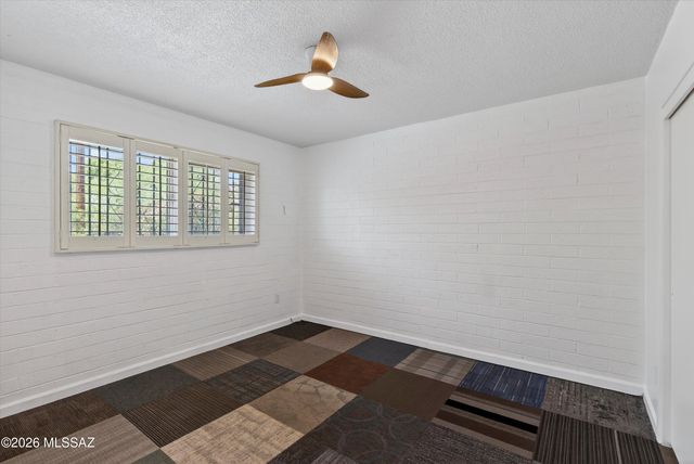 5901 N Oracle Rd Apt 24, Tucson, AZ 85704