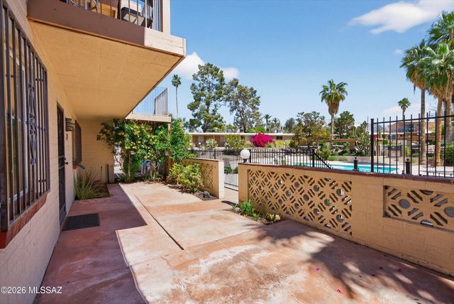 5901 N Oracle Rd Apt 24, Tucson, AZ 85704