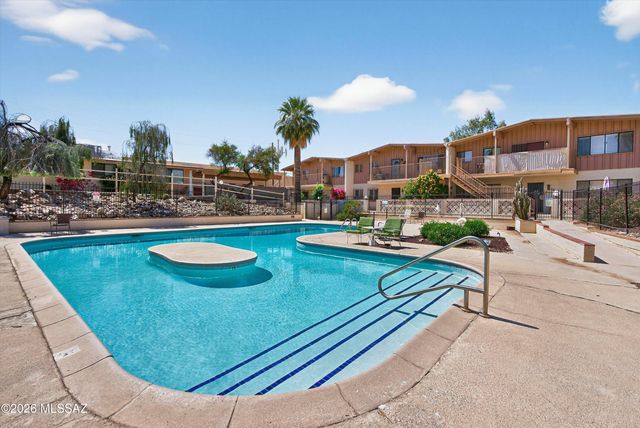 5901 N Oracle Rd Apt 24, Tucson, AZ 85704