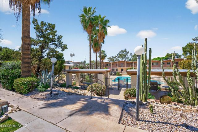 5901 N Oracle Rd Apt 24, Tucson, AZ 85704
