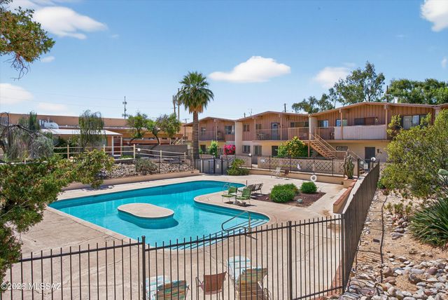 5901 N Oracle Rd Apt 24, Tucson, AZ 85704