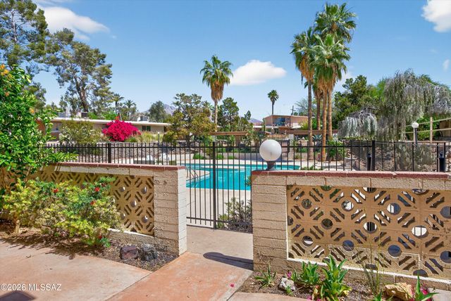 5901 N Oracle Rd Apt 24, Tucson, AZ 85704