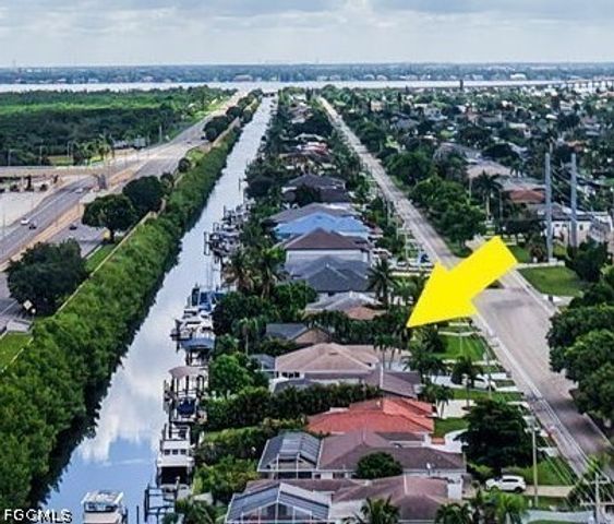 1805 Everest PKWY, Cape Coral, FL 33904