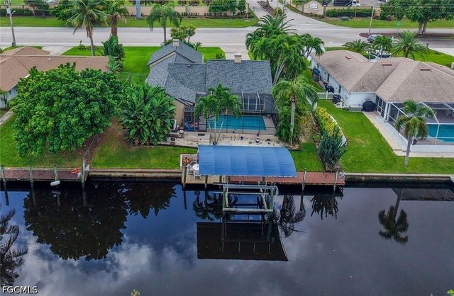 1805 Everest PKWY, Cape Coral, FL 33904