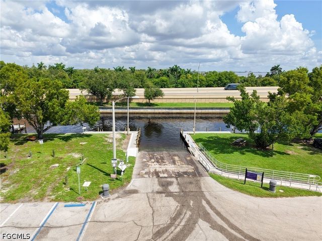 1805 Everest PKWY, Cape Coral, FL 33904