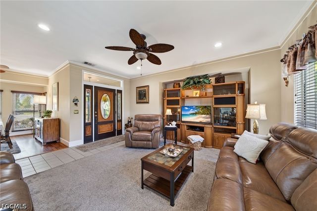 1805 Everest PKWY, Cape Coral, FL 33904