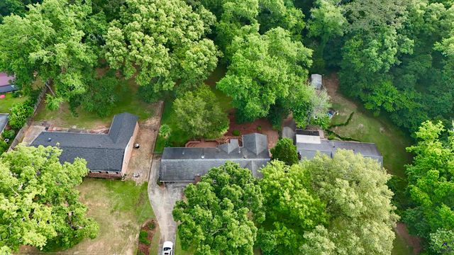 3021 Clairmont Avenue, Macon, GA 31204