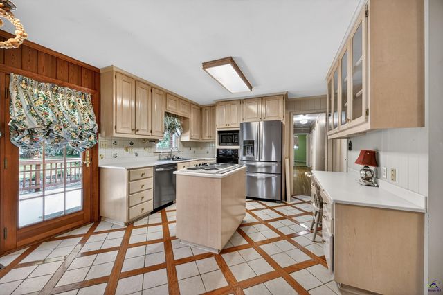 3021 Clairmont Avenue, Macon, GA 31204