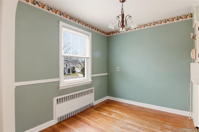 15 Geranium Avenue, Floral Park, NY 11001