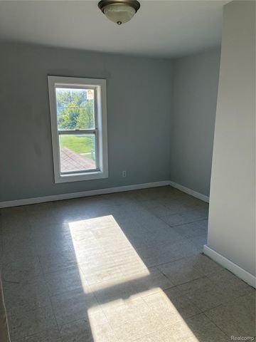 1214 Root Street, Flint, MI 48503