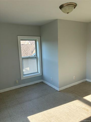 1214 Root Street, Flint, MI 48503