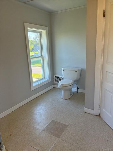1214 Root Street, Flint, MI 48503