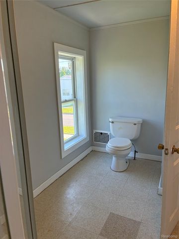 1214 Root Street, Flint, MI 48503