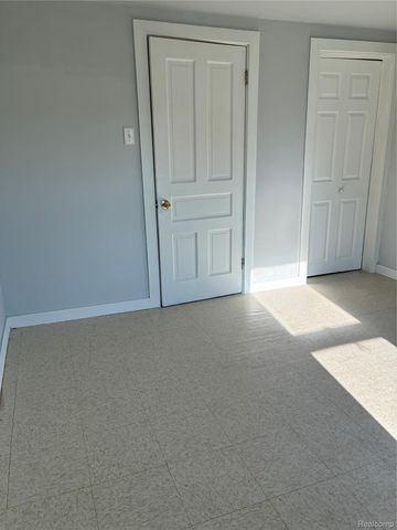 1214 Root Street, Flint, MI 48503
