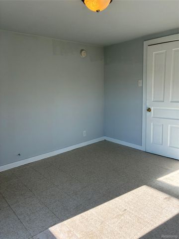 1214 Root Street, Flint, MI 48503