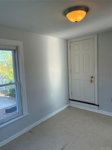 1214 Root Street, Flint, MI 48503