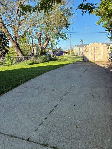 1214 Root Street, Flint, MI 48503