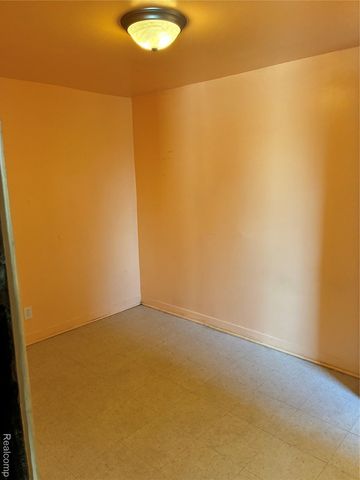 1214 Root Street, Flint, MI 48503