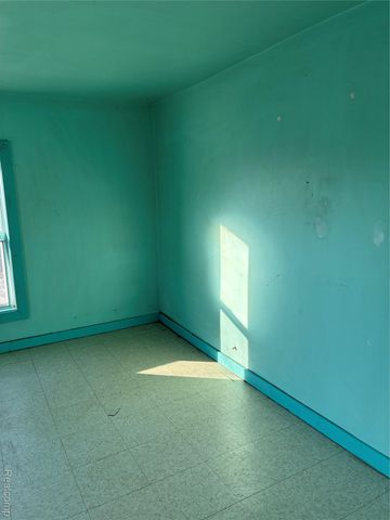 1214 Root Street, Flint, MI 48503