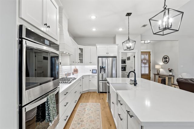 10547 Acacia Lane, Hearne, TX 77859