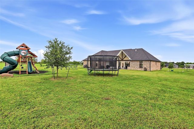 10547 Acacia Lane, Hearne, TX 77859