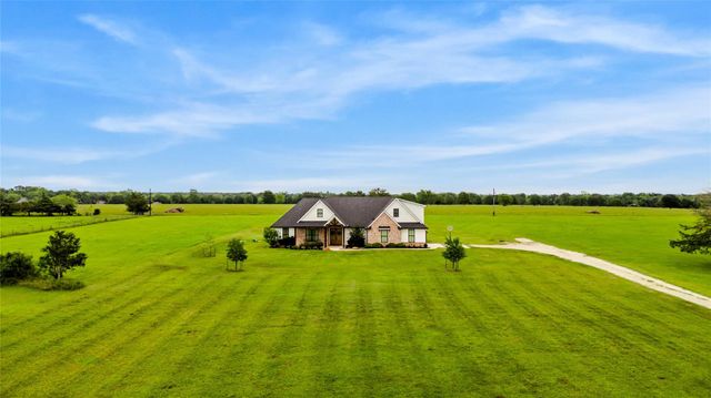 10547 Acacia Lane, Hearne, TX 77859