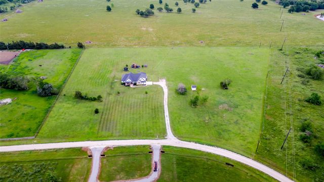10547 Acacia Lane, Hearne, TX 77859