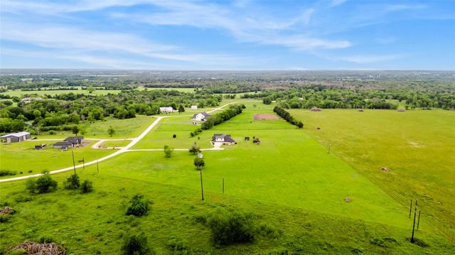 10547 Acacia Lane, Hearne, TX 77859