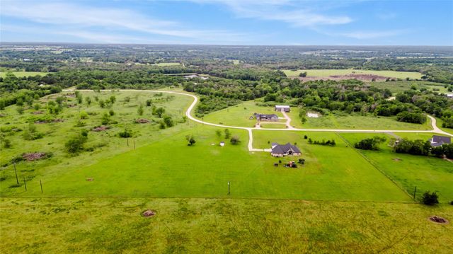 10547 Acacia Lane, Hearne, TX 77859