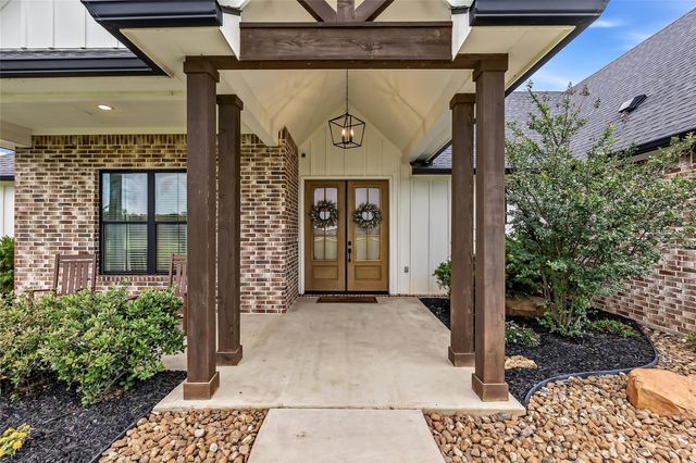 10547 Acacia Lane, Hearne, TX 77859