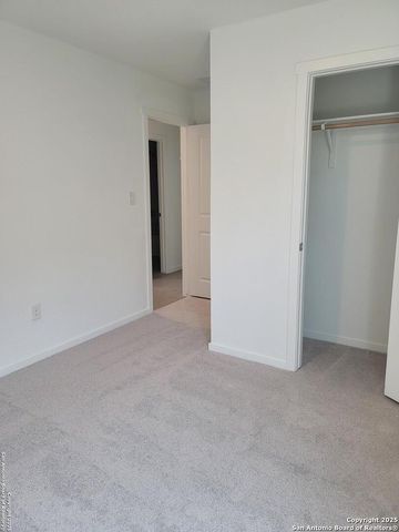 7633 Aston Peak, San Antonio, TX 78253