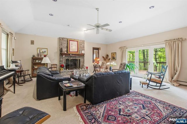 43 Maple Road, West Milford, NJ 07480