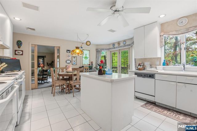 43 Maple Road, West Milford, NJ 07480