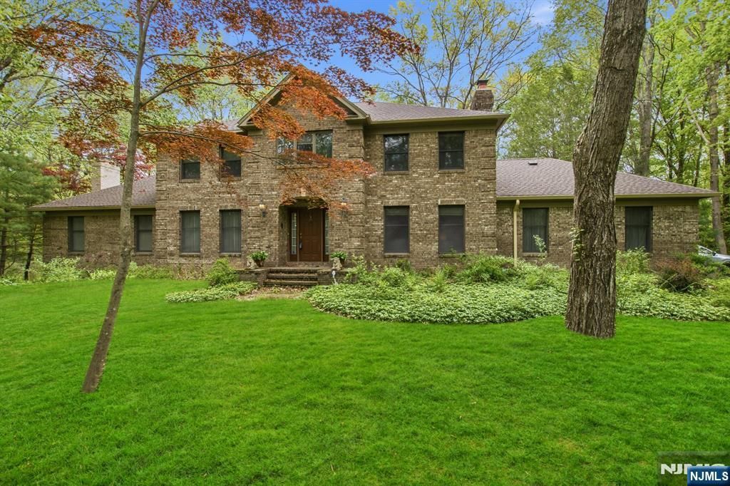 43 Maple Road, West Milford, NJ 07480