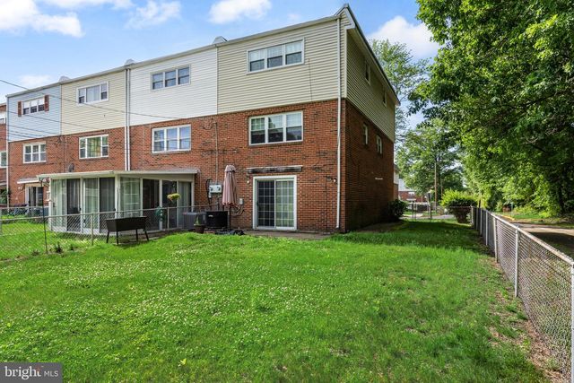 154 LAUREBA AVE, Stratford, NJ 08084
