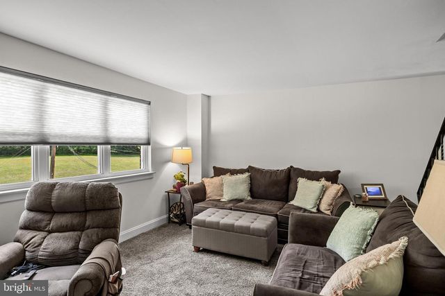 154 LAUREBA AVE, Stratford, NJ 08084