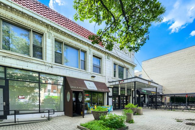 6740 N Sheridan Road 2N, Chicago, IL 60626