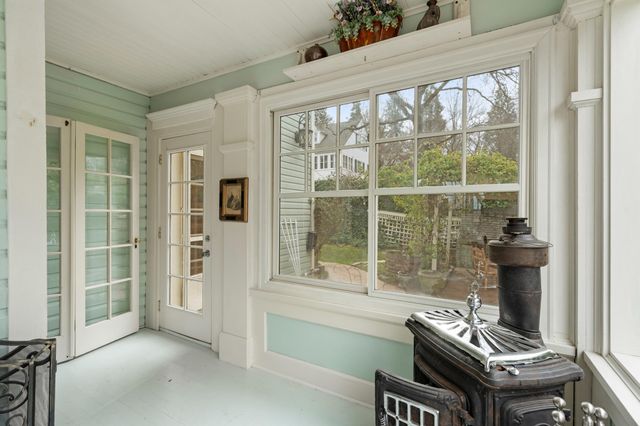 1320 E Main Street, Medford, OR 97504