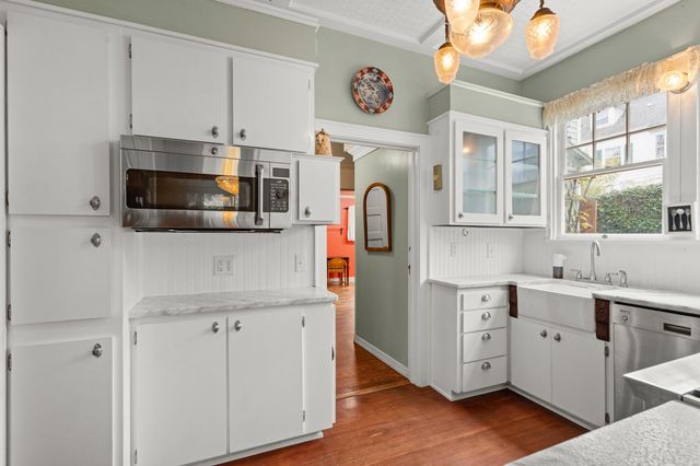 1320 E Main Street, Medford, OR 97504