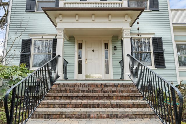 1320 E Main Street, Medford, OR 97504