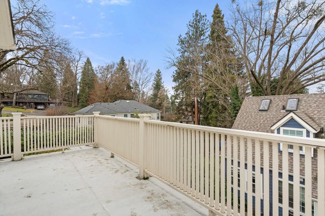 1320 E Main Street, Medford, OR 97504