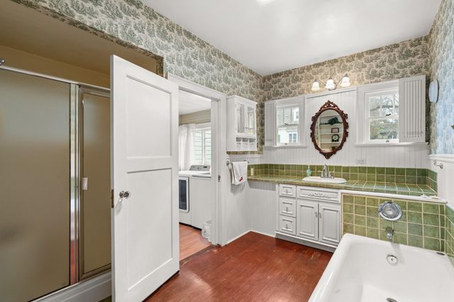 1320 E Main Street, Medford, OR 97504