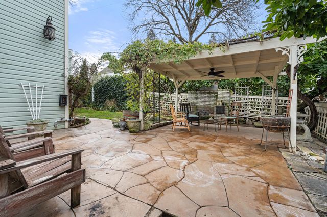 1320 E Main Street, Medford, OR 97504