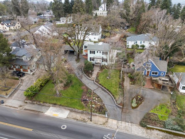 1320 E Main Street, Medford, OR 97504