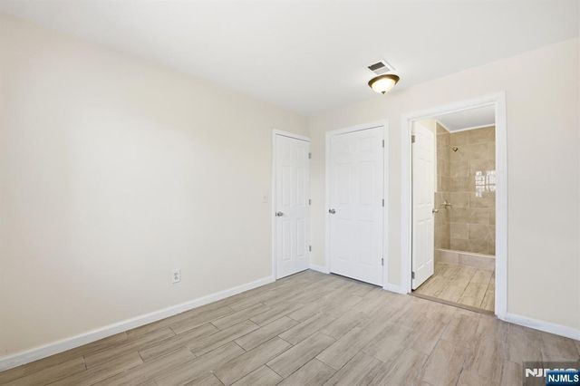 424 15th Street, Newark, NJ 07103