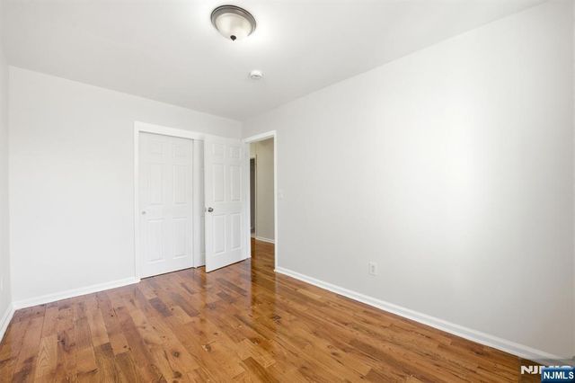 424 15th Street, Newark, NJ 07103