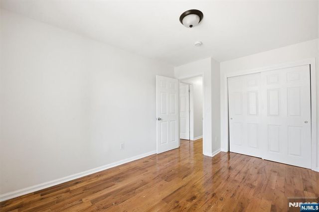 424 15th Street, Newark, NJ 07103